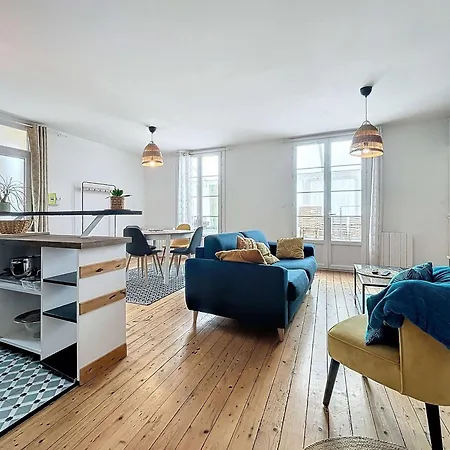 Apartment Renove 2 Avec Terrasse, Proche Centre Et Gare De - Fr-1-361-552 Granville