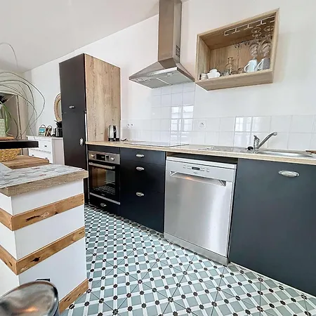 Renove 2 Avec Terrasse, Proche Centre Et Gare De - Fr-1-361-552 גראנוויל